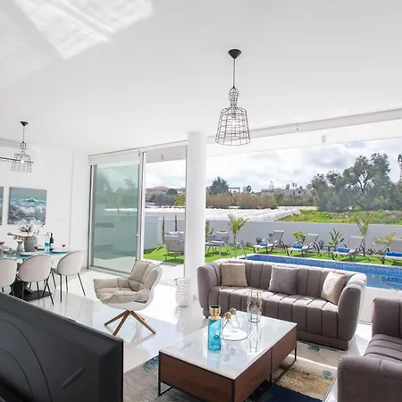 3 Schlafzimmer Mit Privatem Pool Im Zentrum *