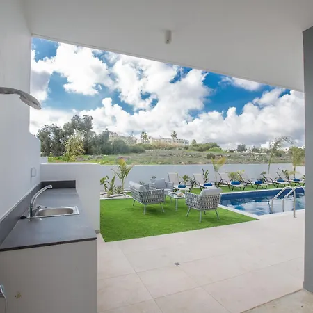 3 Schlafzimmer Mit Privatem Pool Im Zentrum Πρωταράς