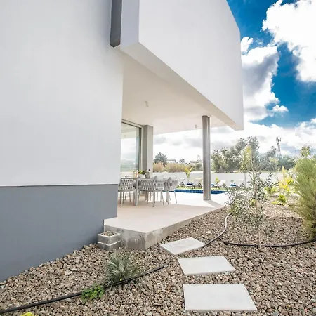 3 Schlafzimmer Mit Privatem Pool Im Zentrum Σπίτι διακοπών