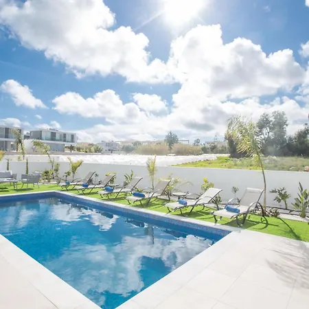 Σπίτι διακοπών 3 Schlafzimmer Mit Privatem Pool Im Zentrum